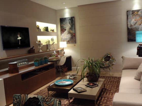 Living room with a theatre stream on tv